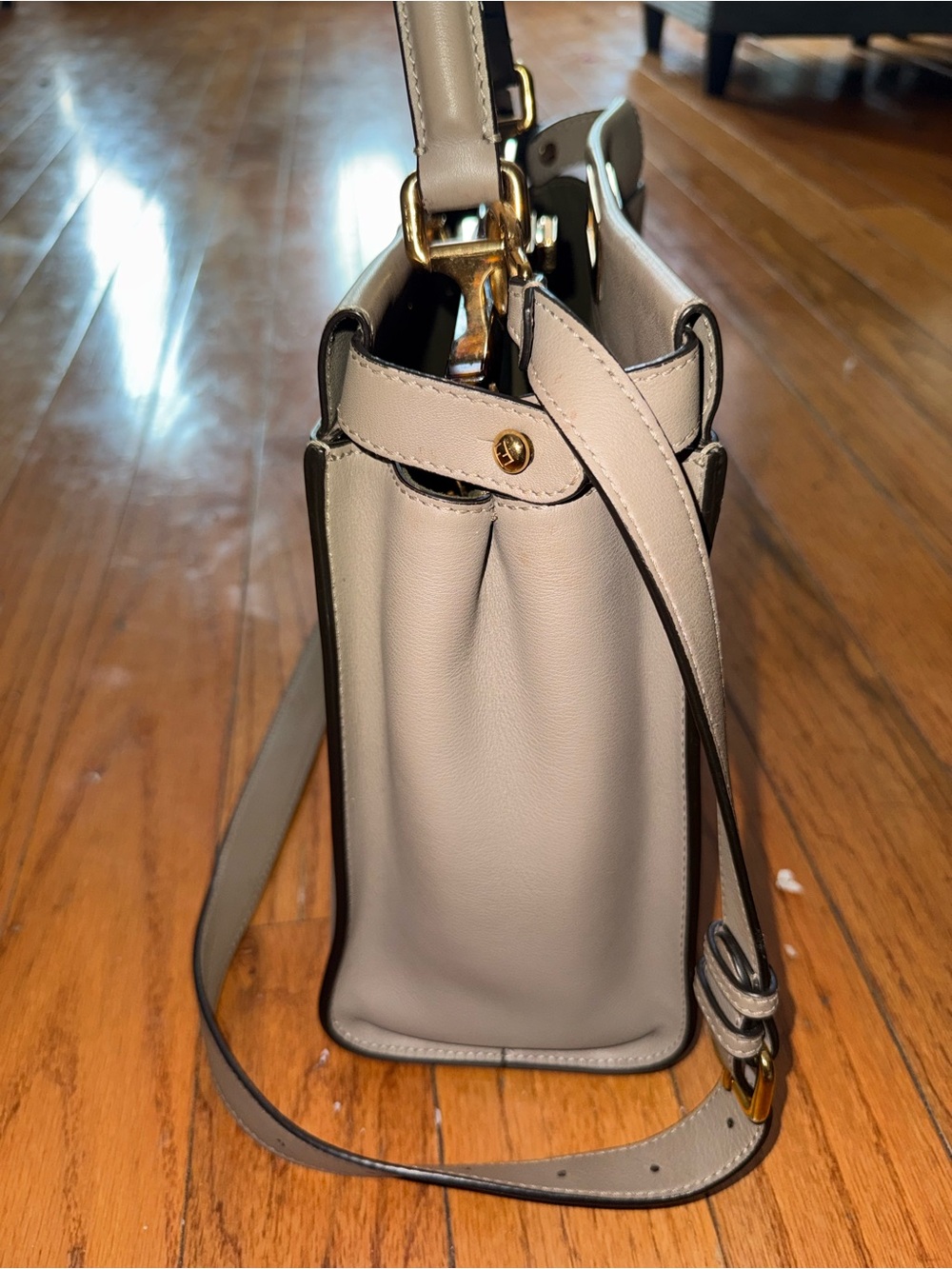 Fendi Beige Leather Top-Handle Satchel with Gold Hardware Peekaboo - Picture 3 of 6